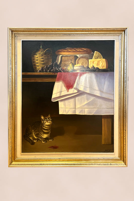 Gato con mesa de queso